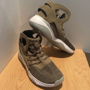 Nike Air Flight Huarache Ultra Trooper Beige